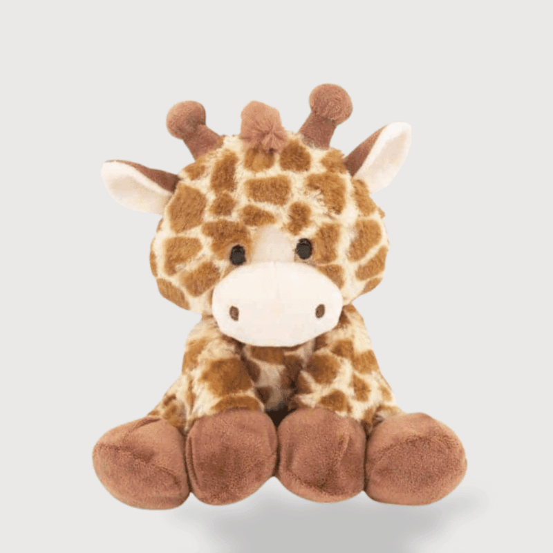 Doudou Girafe Mignon de 21,5 cm avec une petite girafe assise au pelage tacheté et aux oreilles douces.