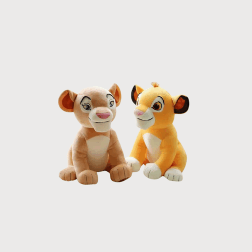 Doudou Disney Le Roi Lion avec Simba et Nala assis côte à côte, souriants, aux couleurs fidèles du film.