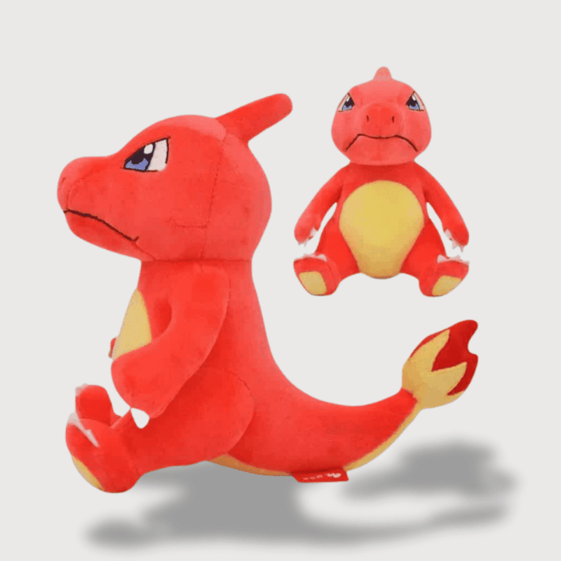 Doudou Pokemon Reptincel : Deux doudous Reptincel rouges, l’un debout et l’autre assis, avec une queue enflammée.