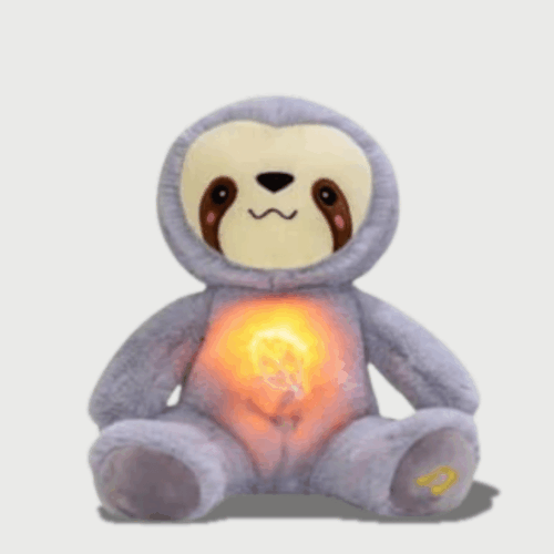 Doudou Paresseux Respire gris, aux grands yeux tendres et avec une lumière apaisante sur le ventre.