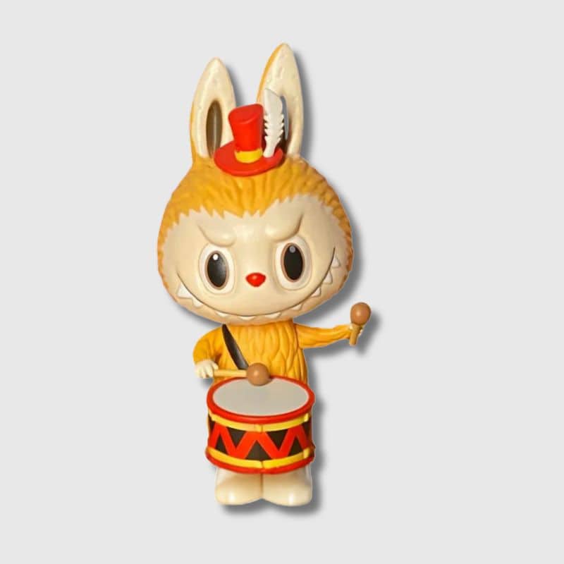 Figurine Labubu Tambour Édition Concert Forêt 8 cm